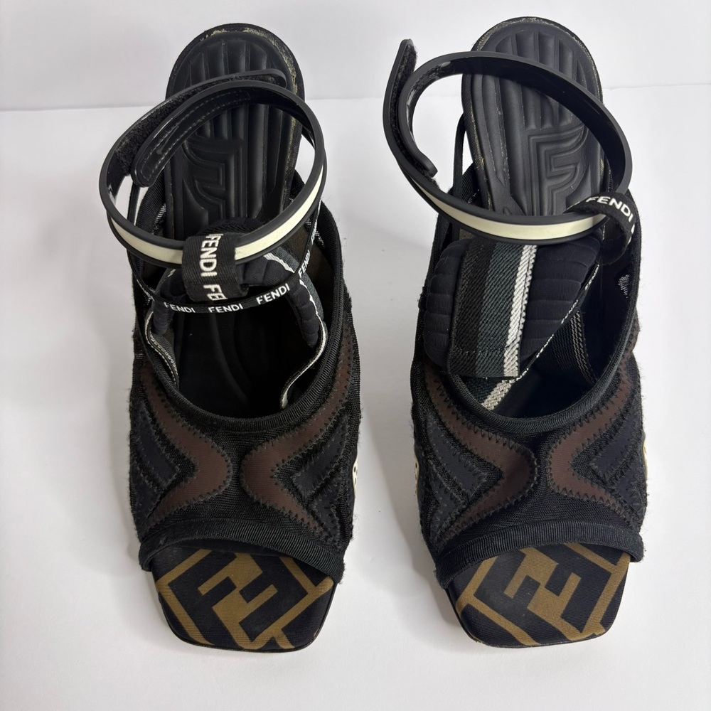 Fendi Black and White Heels - Picture 5 of 12